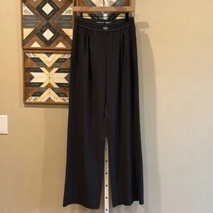 ALO Yoga suit it up Wide-Leg Pants